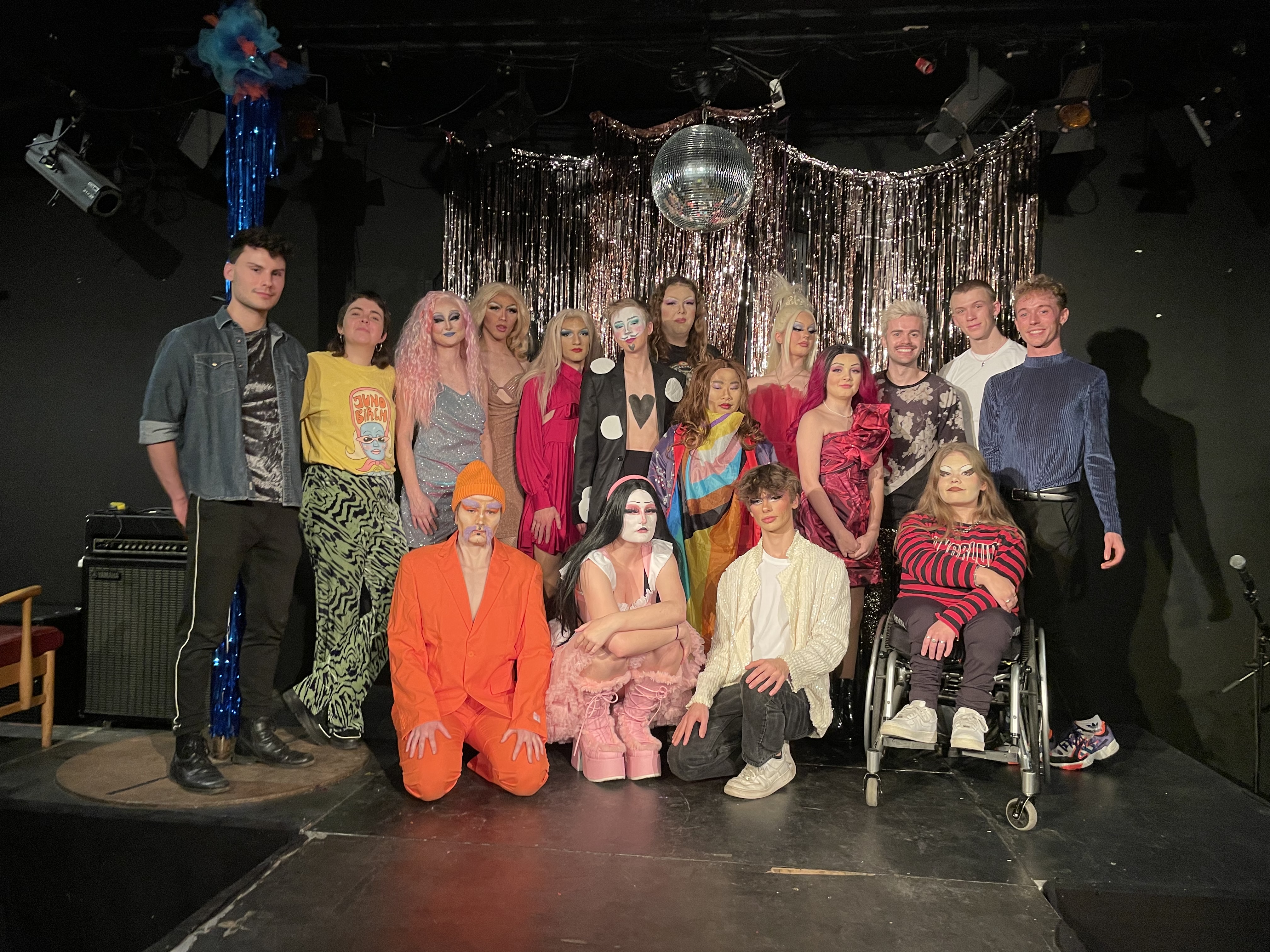 Du skal kunne gå til drag på lige fod med fodbold