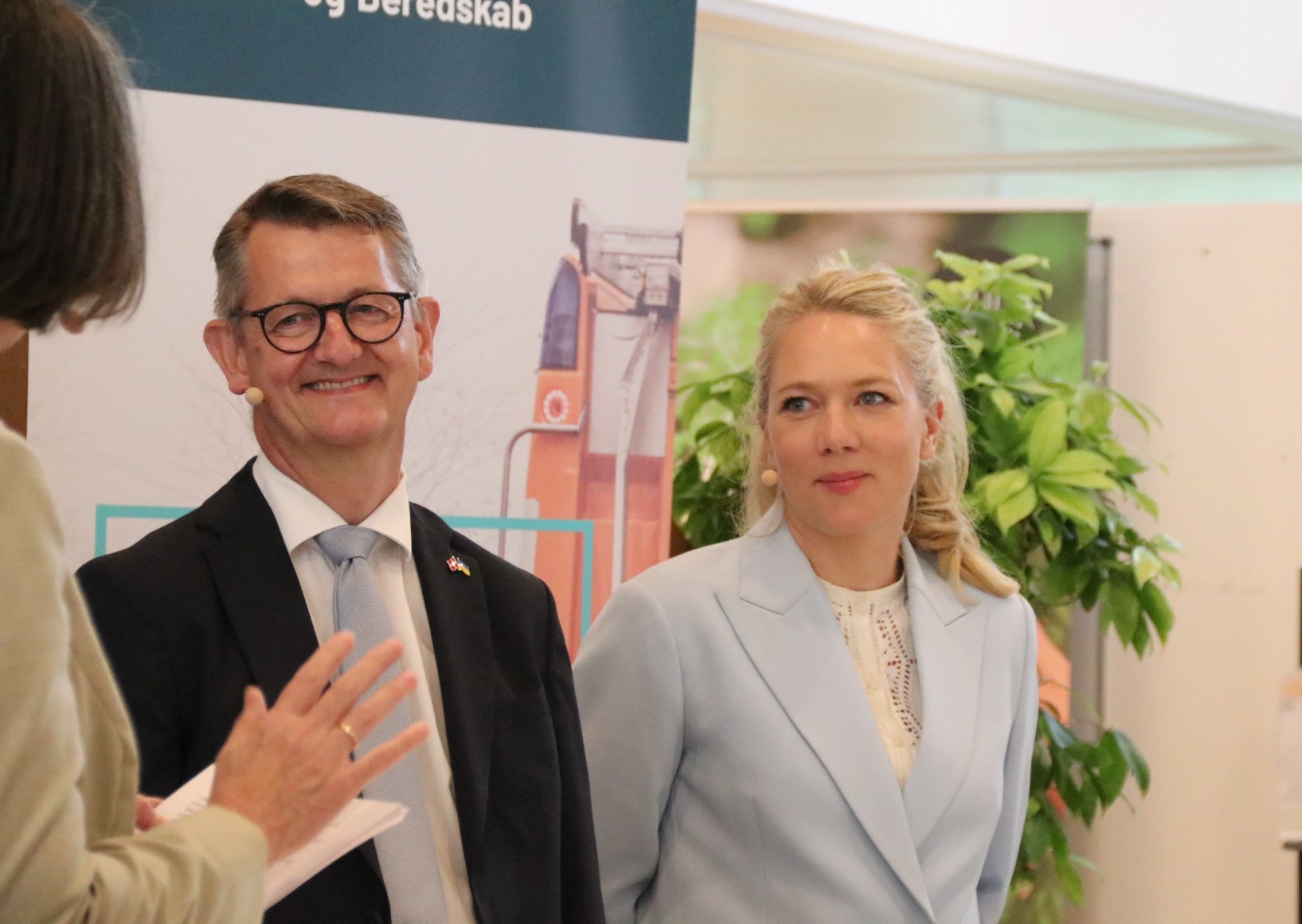 Med overdragelsen af Ministeriet for Samfundssikkerhed og Beredskab blev det også et farvel til dansk politik for Venstres Torsten Schack-Pedersen, der ikke fik en plads i Folketinget ved dette års folketingsvalg. Foto: Dansk Folkeoplysnings Samråd